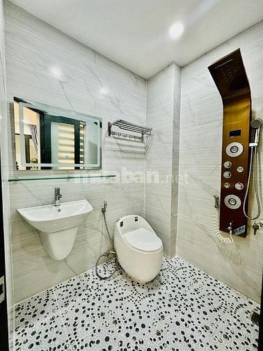 bán nhà 68/2 NGUYỄN TƯ GIẢN DT 4m X 18m SIÊU PHẨM NHÀ ĐẸP, KHU VÍP 68