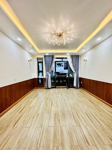 bán nhà 68/2 NGUYỄN TƯ GIẢN DT 4m X 18m SIÊU PHẨM NHÀ ĐẸP, KHU VÍP 68