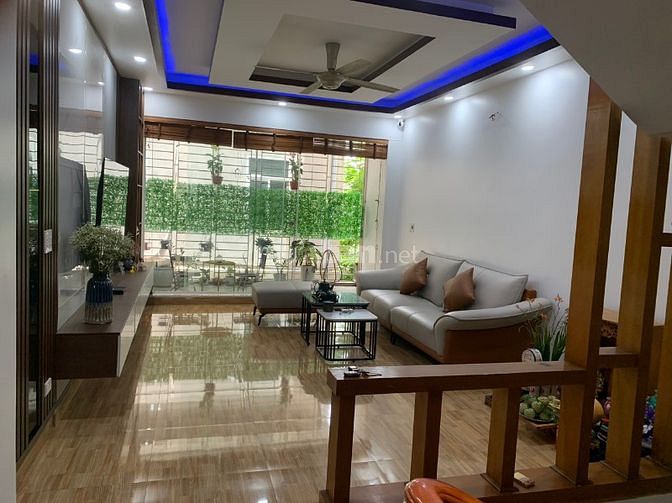 Cho thuê nhà, vừa ở, vừa làm văn phòng. 