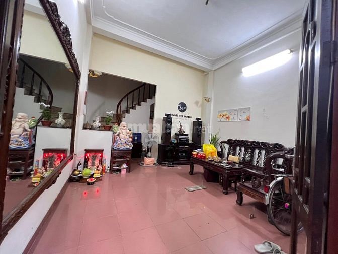 BÁN GẤP NHÀ MẶT NGÕ PHỐ ĐẠI LA, NGÕ NÔNG Ô TÔ LÙI CỬA, 39m2, 4,8 tỷ.