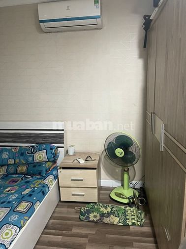 Bán gấp căn hộ 145m2, 05 PN, 02WC, tầng 2, Lô A CC Giai Việt 854 TQB 