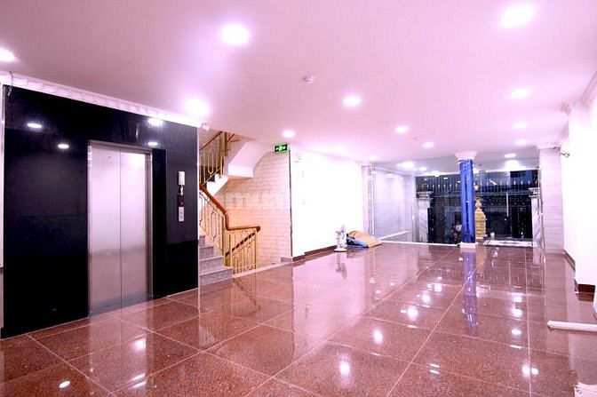 Mặt bằng hẻm xe tải 130m2 siêu rộng, đường 3/2 cách MT 100m.