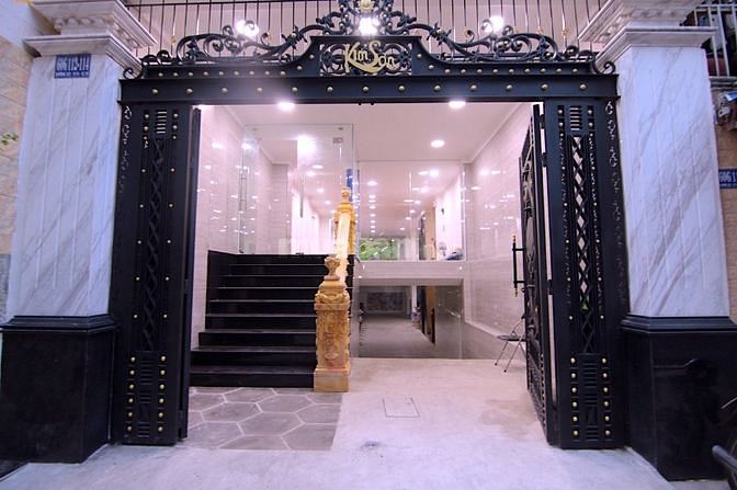 Mặt bằng hẻm xe tải 130m2 siêu rộng, đường 3/2 cách MT 100m.