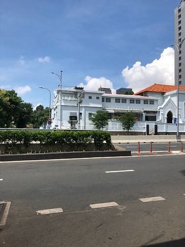  nhà hẻm xe tải  Đinh Tiên Hoàng -Bến Nghé-Q.1 . trệt 2 lầu 