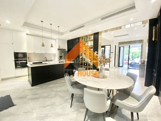 LẠI LA, LẠI LA..MYHOUSE TRÌNH LÀNG CĂN VILLA THẢO ĐIỀN ĐẸP SIÊU THỰC