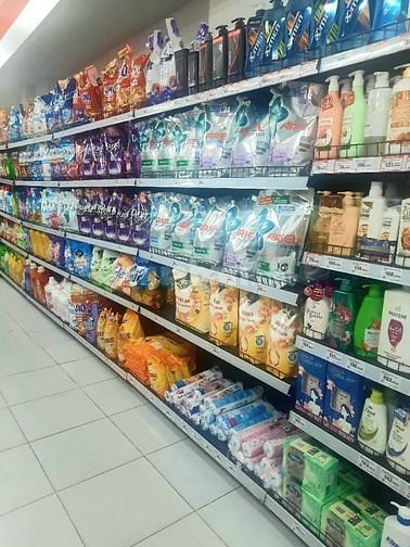 Tuyển nhân viên bán hàng tại cửa hàng 