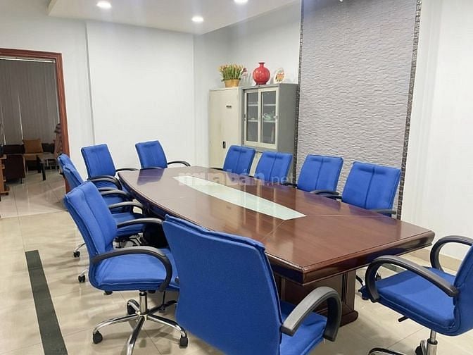 Mặt Tiền 6 Tầng, Q.10 Ngay ĐH Kinh Tế, DT (4,2 x 20) Có Vỉa Hè, HC
