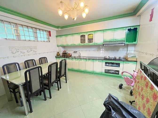 Mặt Tiền 6 Tầng, Q.10 Ngay ĐH Kinh Tế, DT (4,2 x 20) Có Vỉa Hè, HC