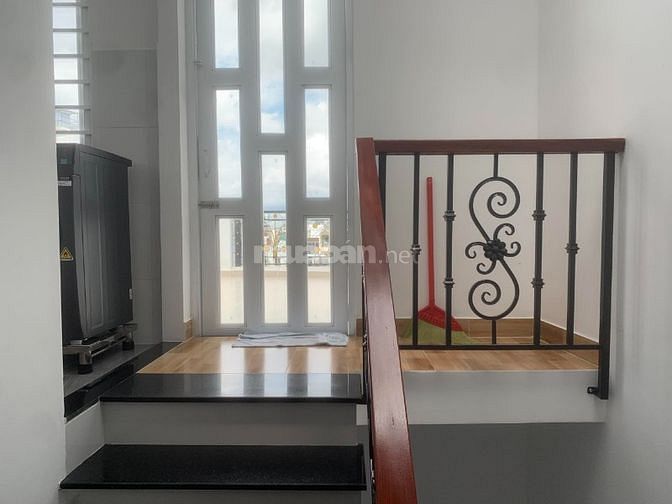 Bán căn nhà hẻm xe hơi 163 Tô Hiến Thành quận 10 KC 3 lầu st