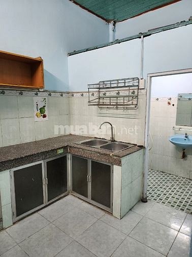 Cho thuê nhà cấp 4 nguyên căn 70m2 Tô Vĩnh Diện sát Vincom Thủ Đức