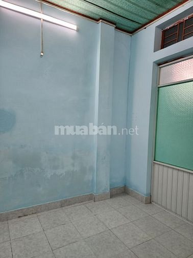 Cho thuê nhà cấp 4 nguyên căn 70m2 Tô Vĩnh Diện sát Vincom Thủ Đức