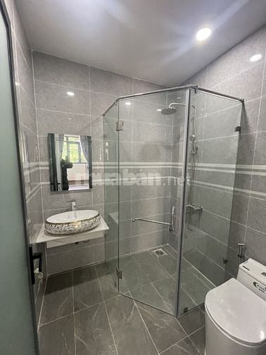 Bán nhà Âu Dương Lân Quận 8. 107m2 , 5 lầu hai mặt tiền, 6 pn 9.5 tỷ