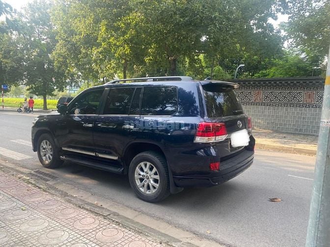 Bán Toyota Land Cruiser 4.6 VX-S Trung đông, Model 2016, xe siêu mới.