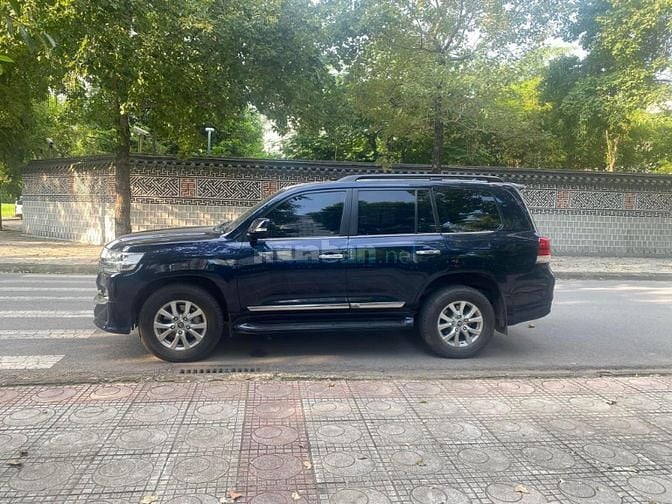 Bán Toyota Land Cruiser 4.6 VX-S Trung đông, Model 2016, xe siêu mới.