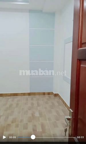 Bán nhà ngay ngã tư ga trệt3lầu mới đẹp hiện đại giá 5tỷ6 hàhuygiápQ12