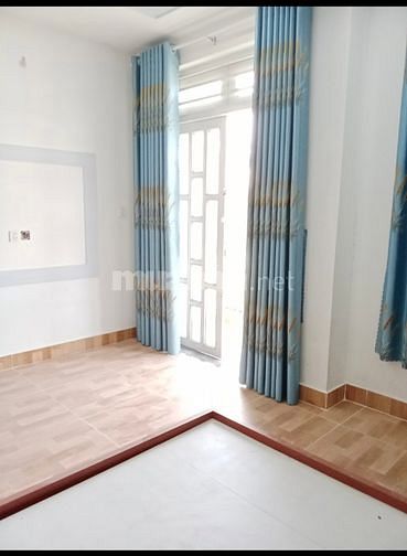 Bán nhà ngay ngã tư ga trệt3lầu mới đẹp hiện đại giá 5tỷ6 hàhuygiápQ12