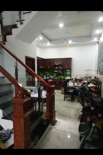 Bán nhà ngay ngã tư ga trệt3lầu mới đẹp hiện đại giá 5tỷ6 hàhuygiápQ12