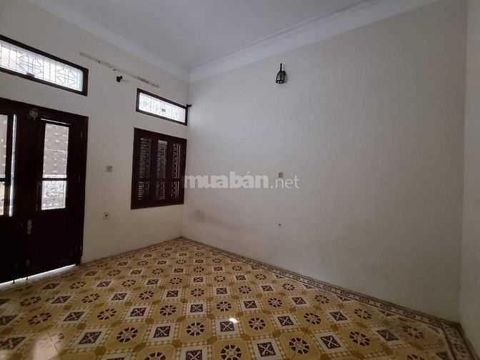 Bán nhà ngõ 106 đường Hoàng Quốc Việt Dt 71M, 4t, Mt 6M vỉa hè 13 tỷ.