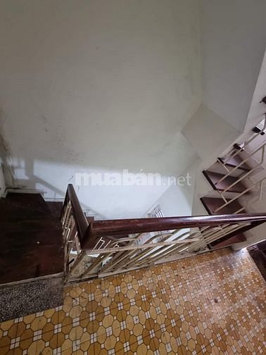 Bán nhà ngõ 106 đường Hoàng Quốc Việt Dt 71M, 4t, Mt 6M vỉa hè 13 tỷ.