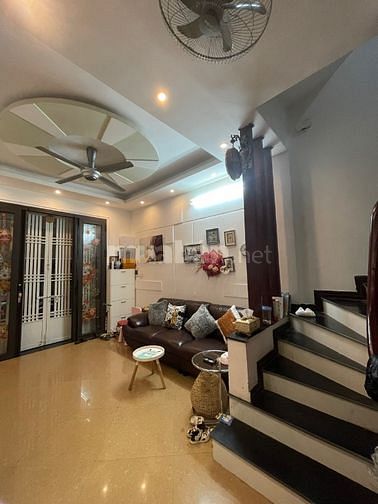 Chính chủ cần bán căn nhà 5 tầng ngõ phố kim mã
