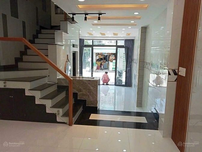 Bán nhà Cao Đức Lân, P. An Phú, Quận 2, DT 108m2. Đang cho thuê 30tr