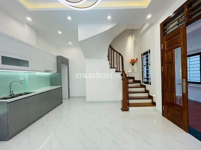 Bán nhà xây mới ngõ 67 Văn Cao, Liễu Giai, Ba Đình. 35m2 x 5 tầng mới.