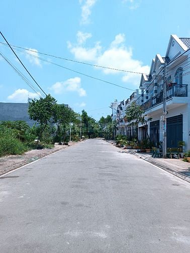 ⭐ Bán lô đất KDC Đặng Huỳnh, TT Cần Giuộc, 5x18m, sổ hồng riêng.