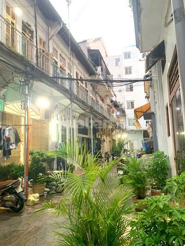 BÁN NHÀ HẺM ĐỐI DIỆN CHỢ XÃ TÂY  PHÙ ĐỔNG THIÊN VƯƠNG - P.11 - Q.5