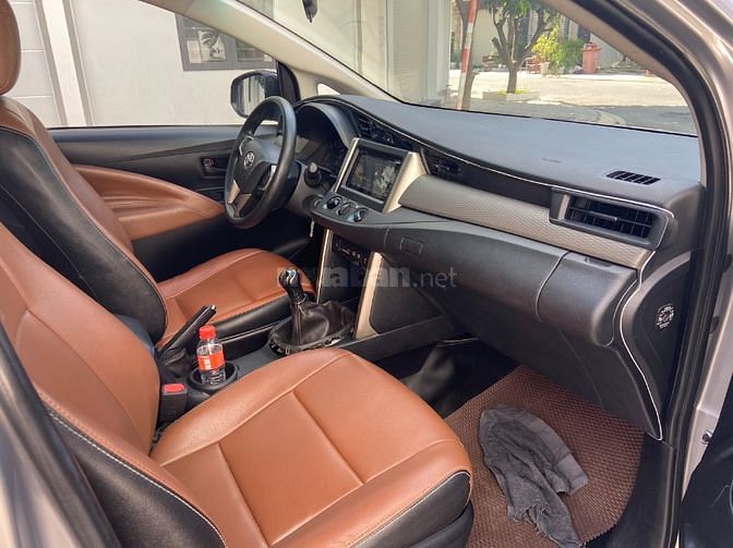 Cần bán xe innova 2018 bản E. Số tự động biển số thành phố