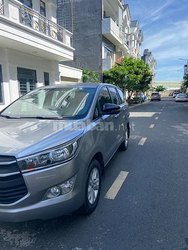 Cần bán xe innova 2018 bản E. Số tự động biển số thành phố