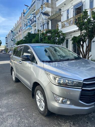 Cần bán xe innova 2018 bản E. Số tự động biển số thành phố