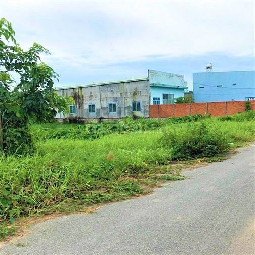CẦN VỐN BÁN GẤP (2.022M2 - 300TR) SÁT KCN BECAMEX,GẦN TTHC DÂN ĐÔNG