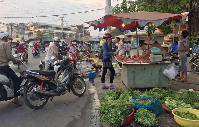 CẦN VỐN BÁN GẤP (2.022M2 - 300TR) SÁT KCN BECAMEX,GẦN TTHC DÂN ĐÔNG