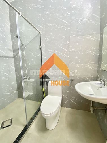 STYLE HIỆN ĐẠI VILLA TRỐNG SUỐT SAU LƯNG METRO Q2 GIÁ RẺ