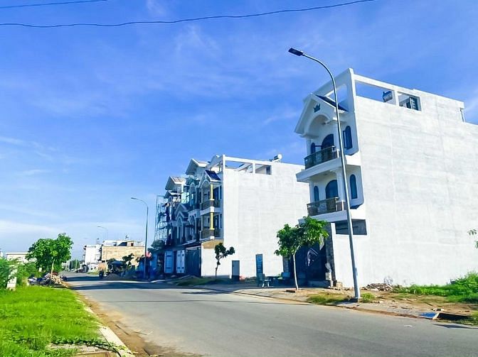 Bán gấp nền đất ngay ô tô Mercedes Võ Văn Kiệt hướng về chợ Bến Thành