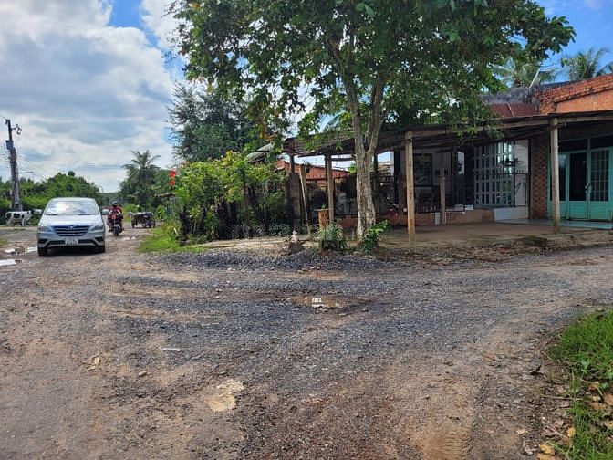 8x21. full thổ cư 165m2. Cách nhựa 30m. Kế bên KCN. 600tr. TL mạnh  