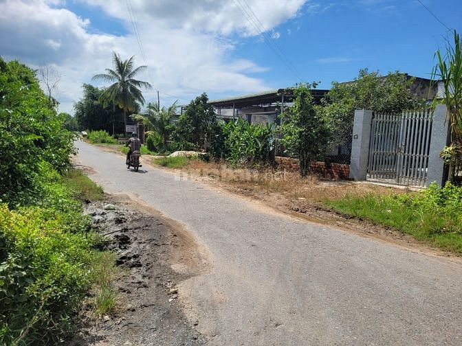 8x21. full thổ cư 165m2. Cách nhựa 30m. Kế bên KCN. 600tr. TL mạnh  