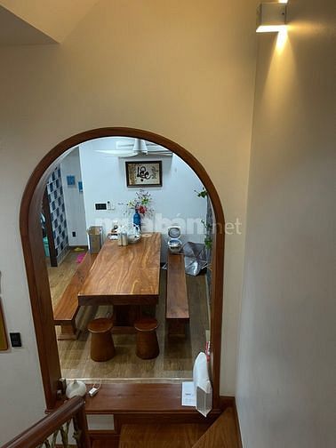 Bán biệt thự cao cấp 7*13 Phường 12, Phú Nhuận 4 tầng BTCT h/c đủ.
