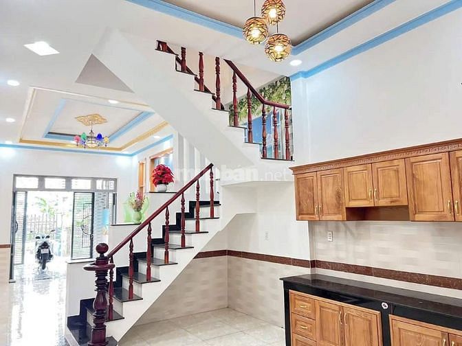 Kẹt Tiền Bán Gấp Nhà Đường Hà Huy Giáp, P.Thạnh Lộc, Quận 12.Giá 2tỷ4