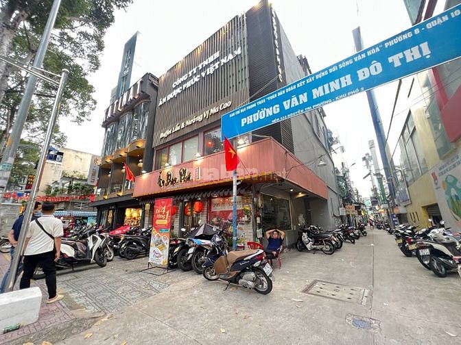 Cho thuê căn góc 2 mặt tiền đường Nguyễn Tri Phương, Quận 10, ngang 7m