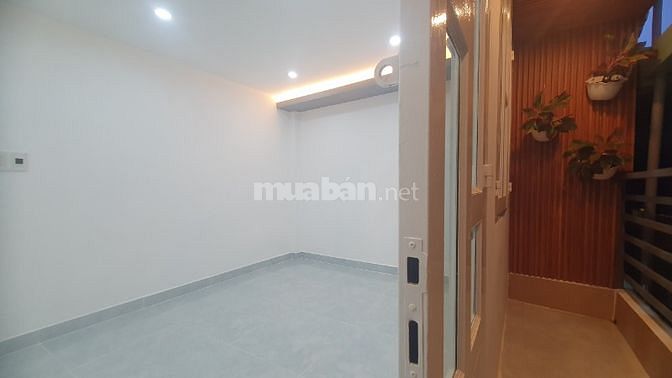 Nhà bán Dương bá trạc p1,q8, DT:4x8, no hậu 8m. Giá 3,5ty.