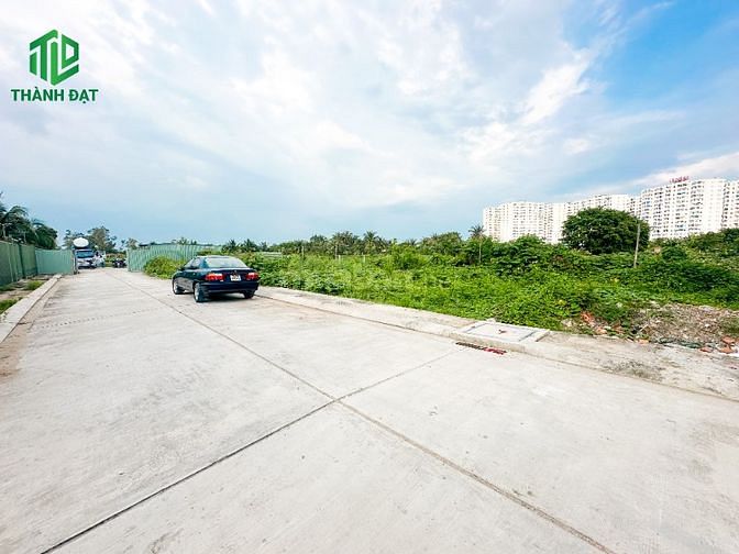 CẦN TIỀN CẮT LỖ NHANH 300 TRIỆU NỀN ĐẤT KHU DÂN CƯ TÂN TẠO - CAM KẾT G