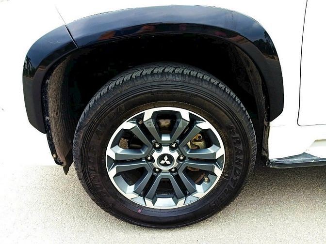 Bán rẻ Mitsubishi Pajero sport at 2021 máy dầu Zin độ Full Options