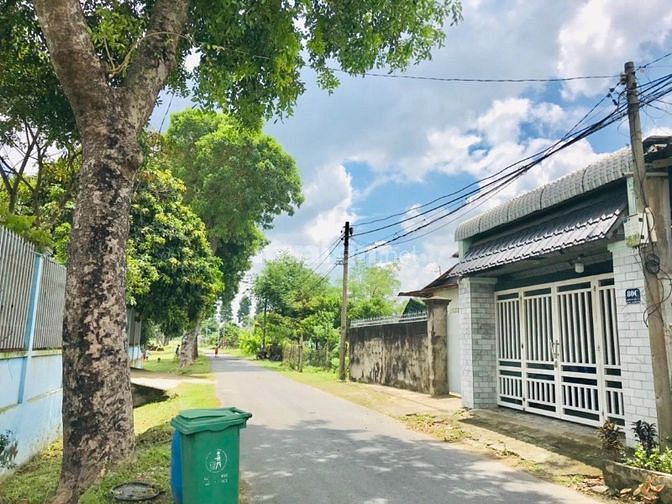 Kẹt tiền BÁN GẤP lô đất tại xã Tân Thạnh Tây, 250m2, SHR, 1 tỷ 050