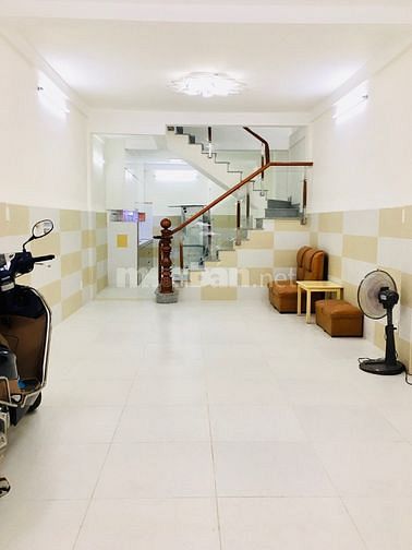 Chính chủ cho Thuê 1T 1L DT sàn 3,8mx15m Hẻm 2 xe hơi An ninh Lịch sự