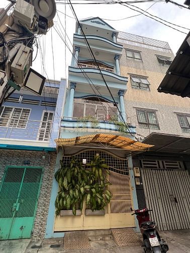 81.8m2 giá 10.5 tỷ, hẻm xe hơi Quận 10