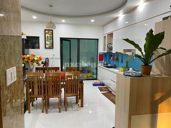 Nhà cho thuê nguyên căn có nội thất, Khu Đô Thị Vạn Phúc