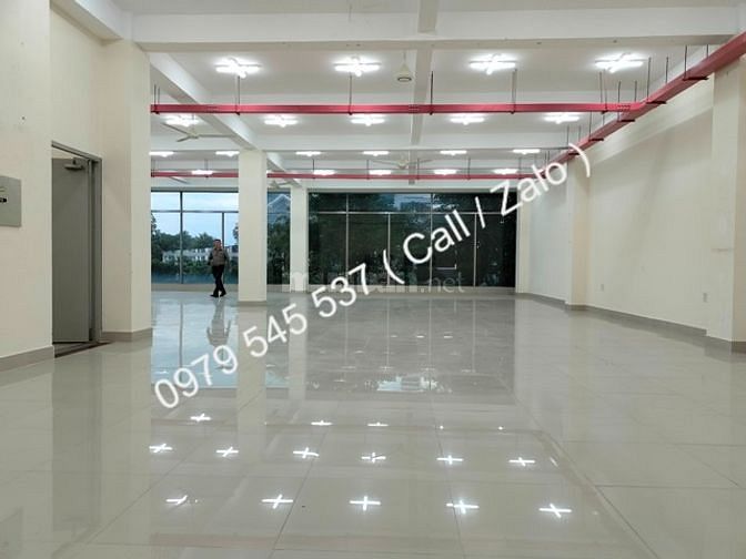 Cho Thuê Nhà Lô Góc 1 trệt 3 lầu 3PN 3 Sảnh 900m2 DT15x20m  TT Phú Mỹ 