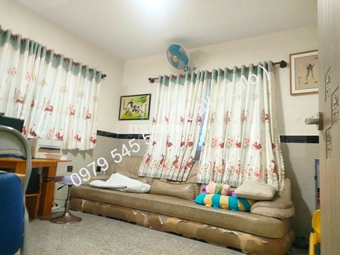 Cho Thuê Nhà Lô Góc 1 trệt 3 lầu 3PN 3 Sảnh 900m2 DT15x20m  TT Phú Mỹ 