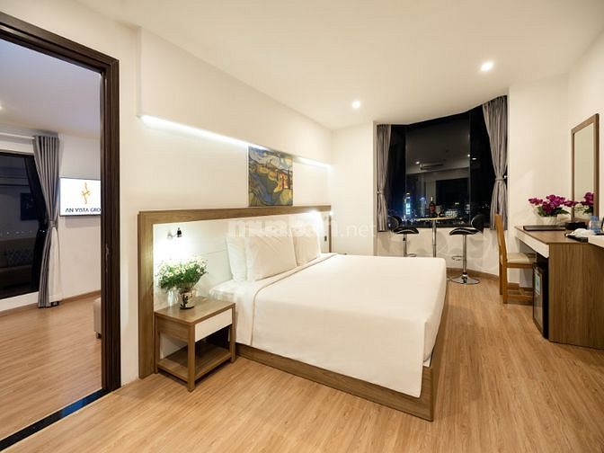 Bán khách sạn 4 sao đường Trần Phú - Nha Trang - view biển và núi